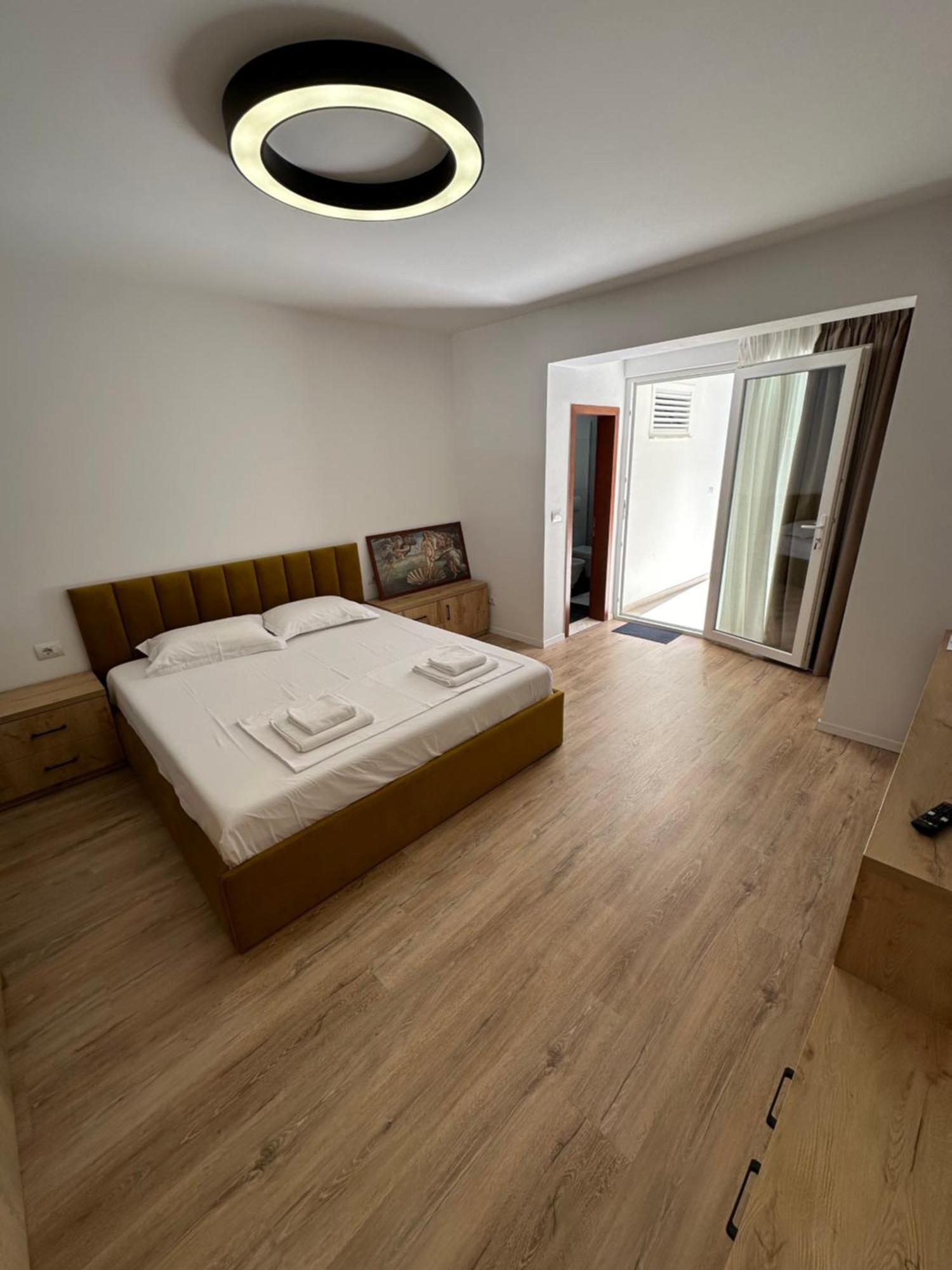 New Bazaar Studios Tiranë Eksteriør bilde